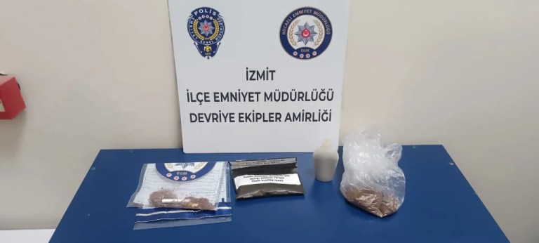 Kocaeli’de Narkotik Operasyonu: Üç Gözaltı!