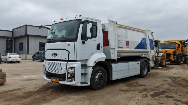 Başiskele’de elektrikli çöp kamyonu test sürüşü