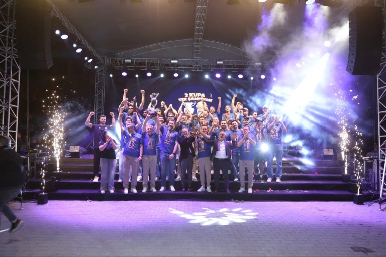 Çayırova’da şampiyonluk coşkusu yaşandı