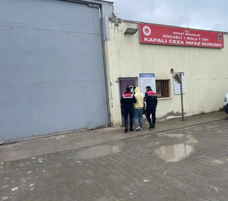 Gebze’de uyuşturucu taciri JASAT’tan kaçamadı