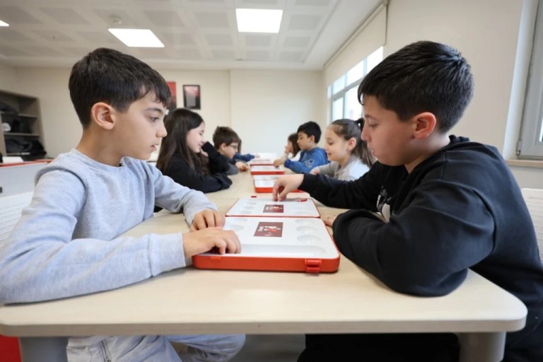 Kartepe’de miniklerden akıl ve zeka oyunları