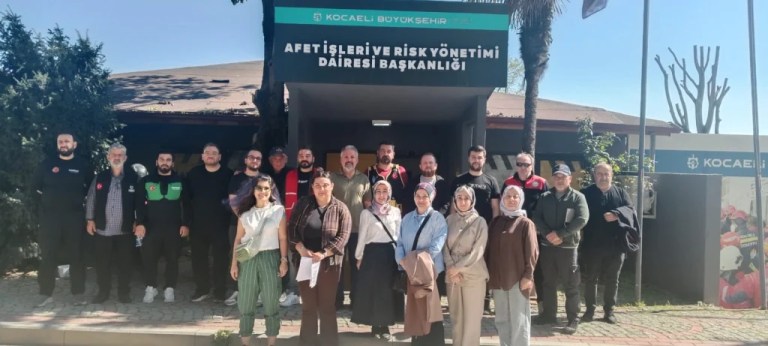 Kocaeli’den afetlere telsizli iletişim desteği