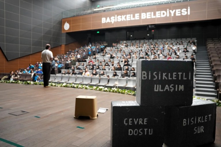 İki Teker Bir Rüya” oyunu 3800 öğrenciye ulaştı