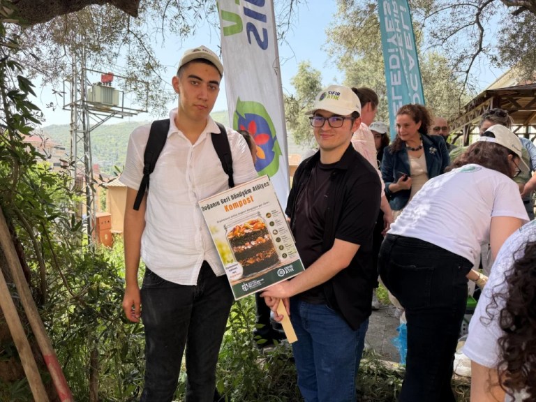 KOÜ öğrencilerine sıfır atık eğitimi